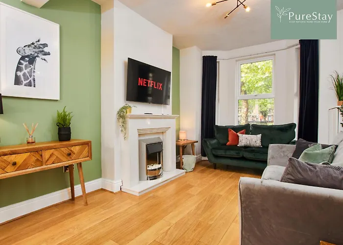 Big Contractor House With 6 Beds & Free Parking By Purestay - 7 Night Min! * Manchester