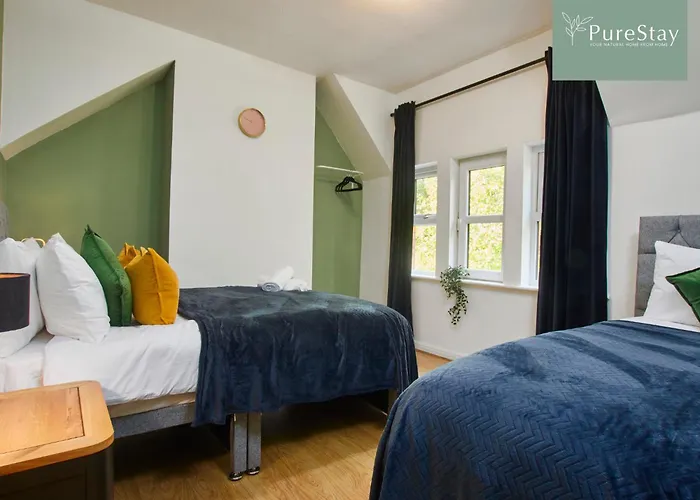 Big Contractor House With 6 Beds & Free Parking By Purestay - 7 Night Min! Manchester