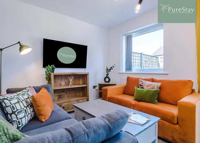 Stunning House In For Business & Leisure - Wi-fi & Parking By Purestay Serviced *