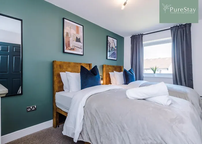 Stunning House In For Business & Leisure - Wi-fi & Parking By Purestay Serviced Villa Mánchester