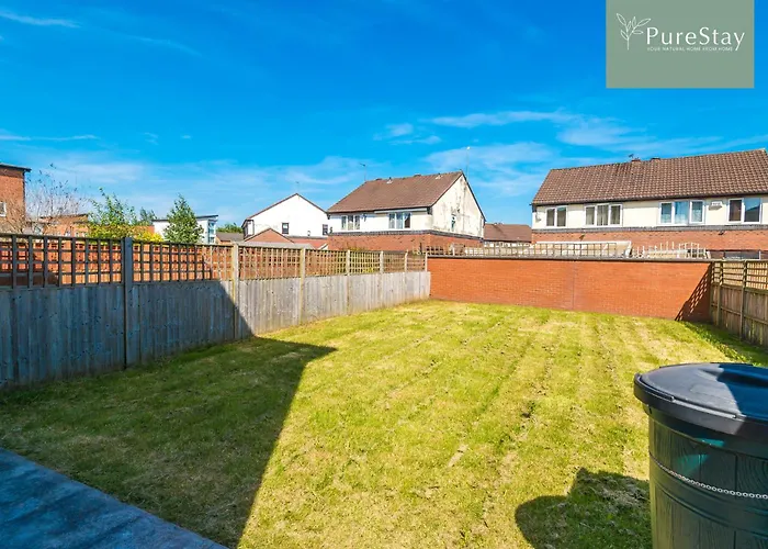 Stunning House In For Business & Leisure - Wi-fi & Parking By Purestay Serviced Villa Mánchester