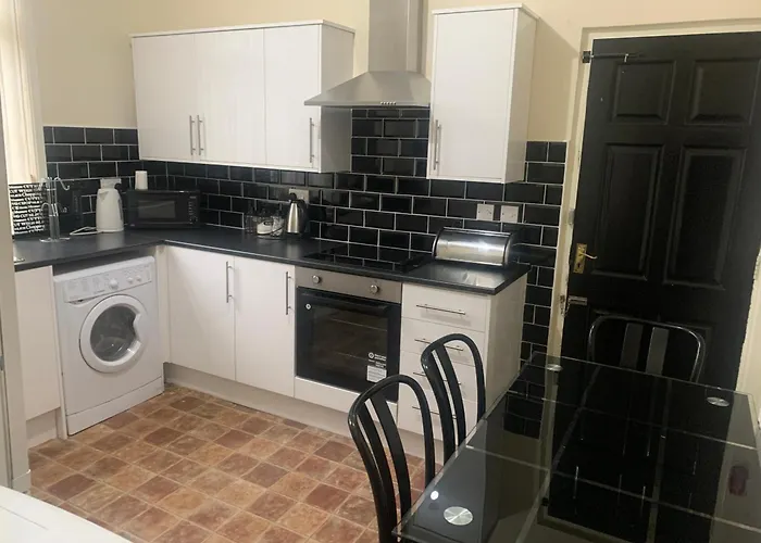 Short Term Shared R&r In Chorlton Pansiyon Manchester