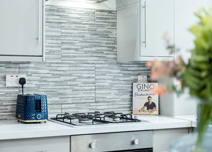 Free Parking 5 Minutes From Centre *