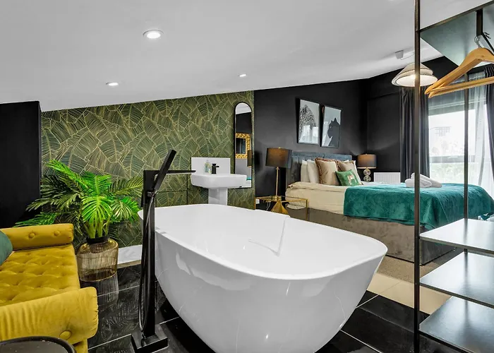 Dom wakacyjny Free Parking Luxury Safari House