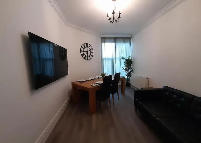 Chic 5 Double Bedroom House - 15 Min To Ferienhaus Manchester