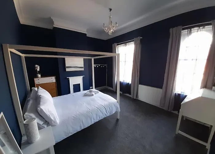 펜션 Chic 5 Double Bedroom House - 15 Min To