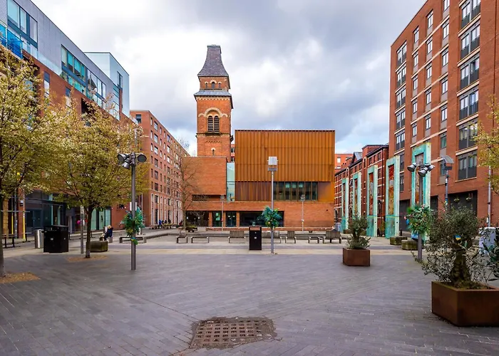 Semesterbostad 4-storey Townhouse In By Hilltop Serviced *