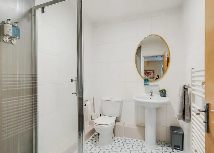 Brimmond Homes - Nr To Univ, Hospitals, O2 Apollo, Plab & 7 Mins To Centre - Stylish, Modern & Secure 2 Bed, 2 Bath With Allocated Free Parking * Mánchester