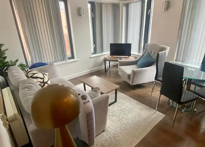 2 Bed Flat Near Deansgate