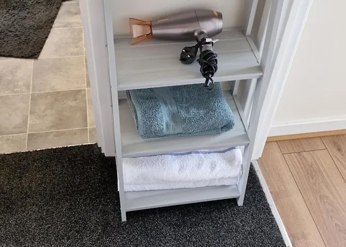 Stunning Canal View 2 Bedroom With Free Parking 맨체스터