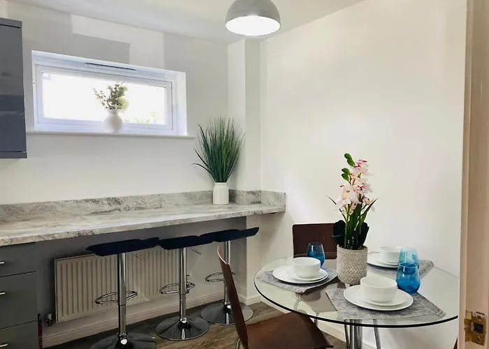 Modern, Stylish And Central