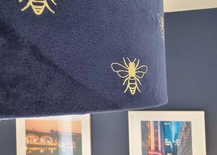 펜션 The Heart - Cosy 3 Bedroom House With Double Driveway And Garden In *