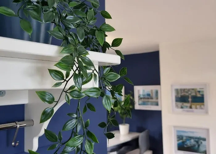 The Heart - Cosy 3 Bedroom House With Double Driveway And Garden In