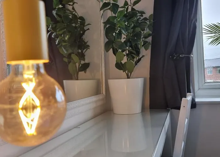 The Heart - Cosy 3 Bedroom House With Double Driveway And Garden In Dom wakacyjny