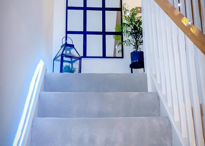 לינה וארוחת בוקר Royal At Coop Live Etihad, Sports