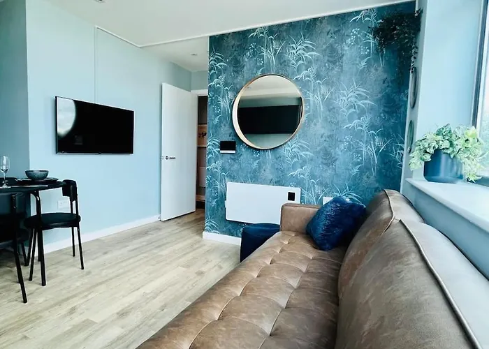 Beautifully Presented One Bedroom Close To Old Trafford Stadium Apartmán