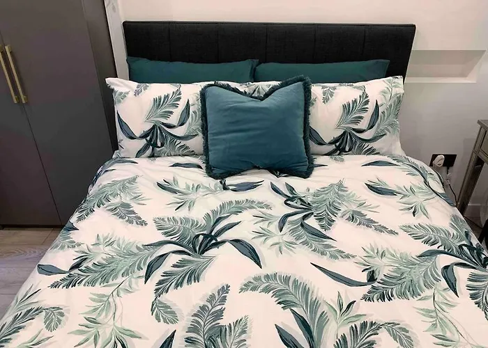 Lux Private Entrance 1 Bed - Free Parking - Ideal For Coop Live, Mcr Centre, Salford Royal Hospital & Buile Hill Mansion Wedding Venue Apartamento *