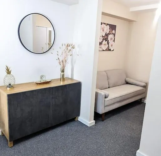 Appartement A Superb 2 Bed, 2 Bathroom In Centre Free Parking *