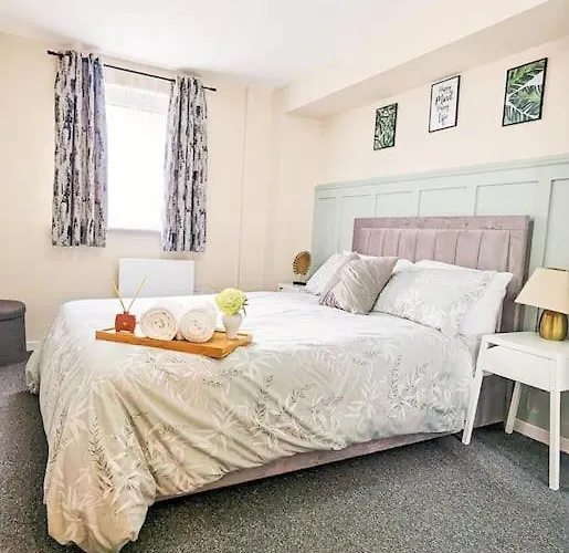 아파트 A Superb 2 Bed, 2 Bathroom In Centre Free Parking *