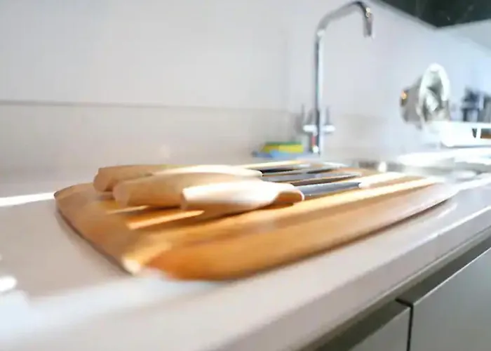 Apartament Stunning Split Floor Flat By Victoria - Pass The Keys *