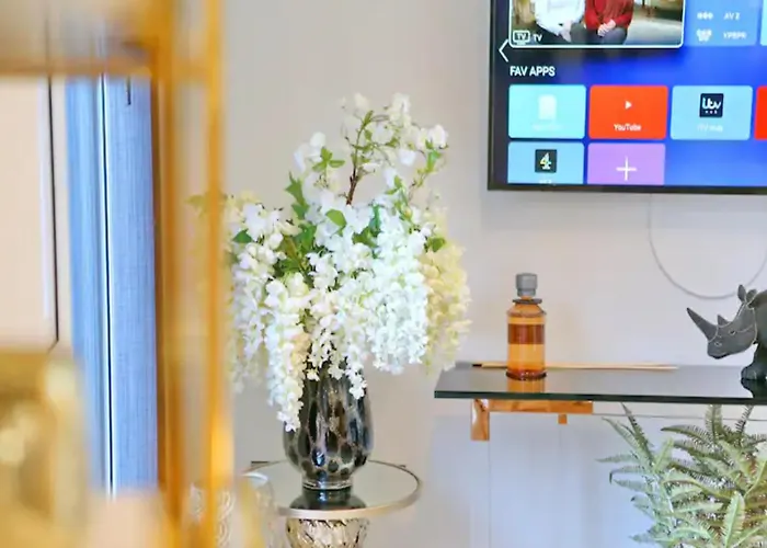 Apartament Stunning Split Floor Flat By Victoria - Pass The Keys