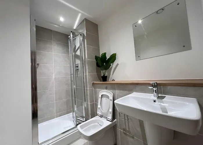 19th Floor 2 Bedroom With Stunning Views *