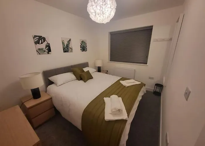 New 4 Bedrm House! Parking. 10min To / Etihad Semesterbostad