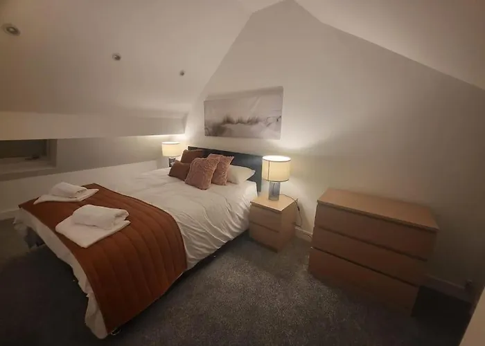 Semesterbostad New 4 Bedrm House! Parking. 10min To / Etihad *