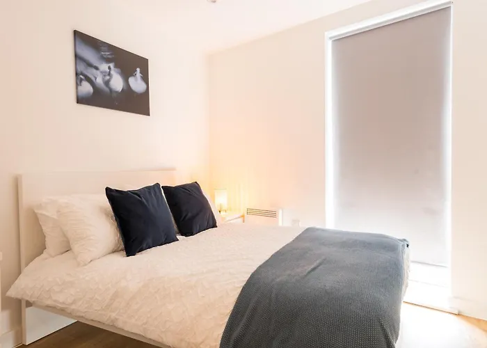 Drillzstays - Ethiad Free Parking