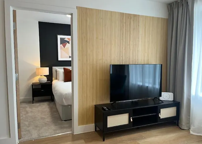 Cute One Bed - Old Trafford 아파트 *