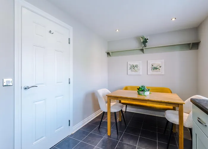 Cravenwood House * Manchester