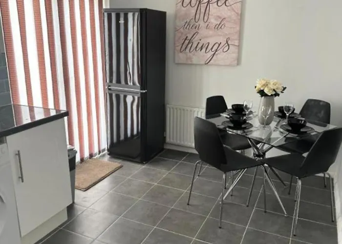 Stunning 3-bed House In Ferienhaus Manchester
