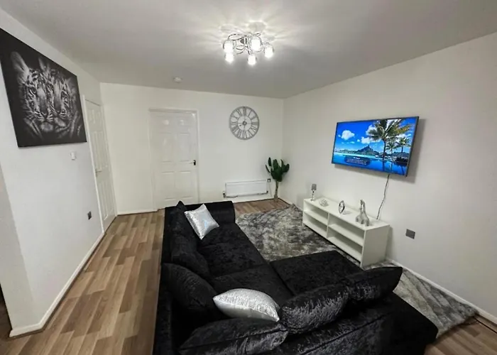 Stunning 3-bed House In Manchester