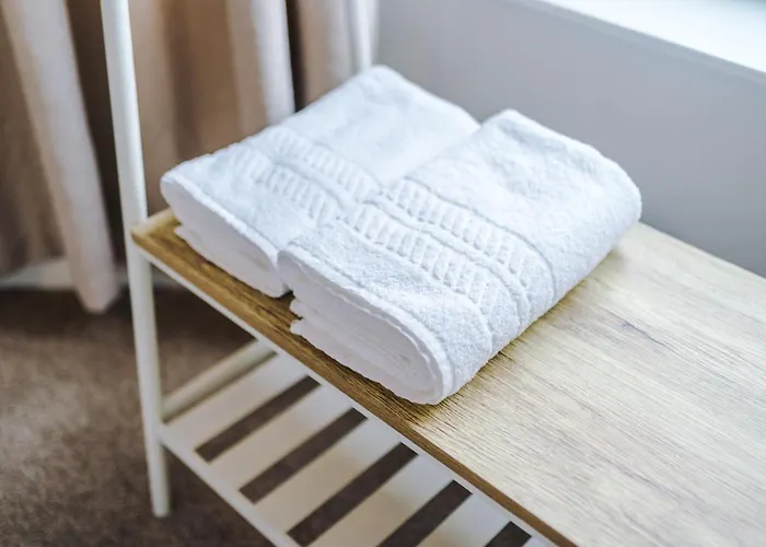 4 Bedroom House Eccles *