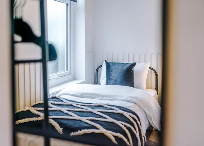 4 Bedroom House Eccles