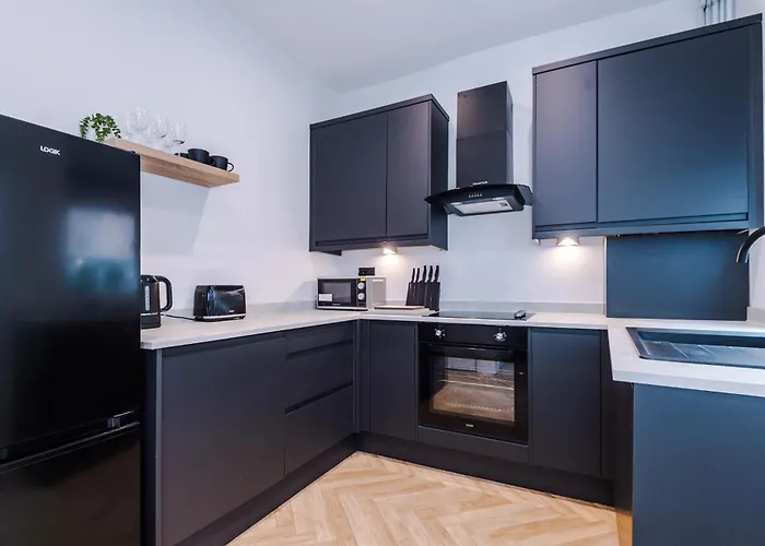 4 Bedroom House Eccles Manchester