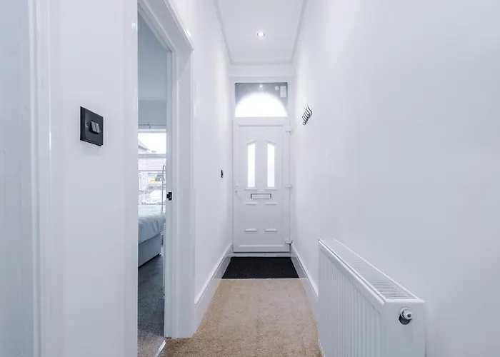 4 Bedroom House Eccles Dom wakacyjny *