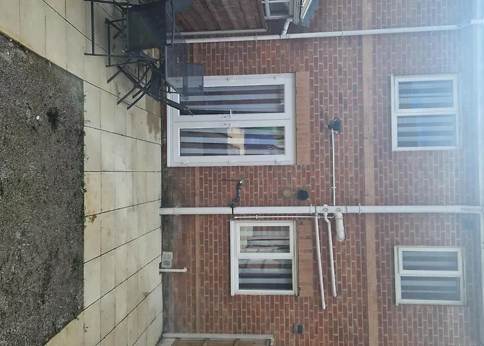 Stunning 3-bed House In 펜션 맨체스터