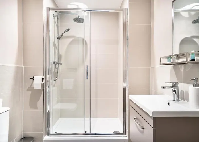 Spacious & Bright 2 Bed In Manchester