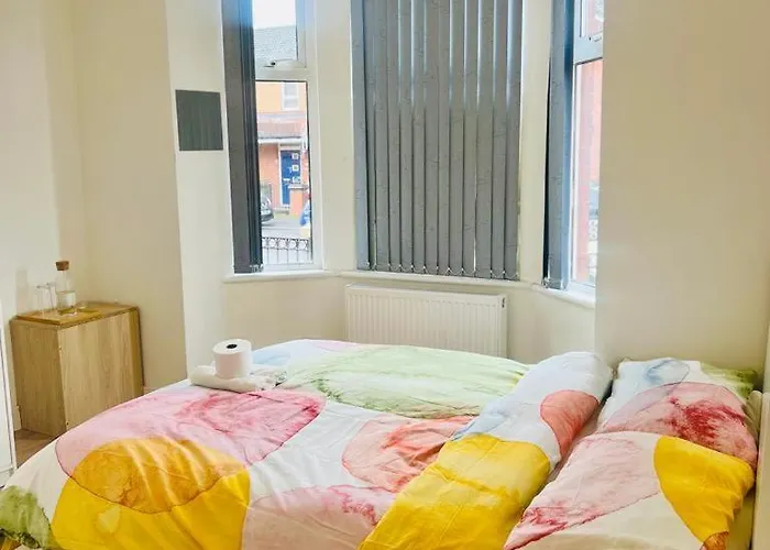 1 En-suit Double Bedroom With Bathroom In 홈스테이