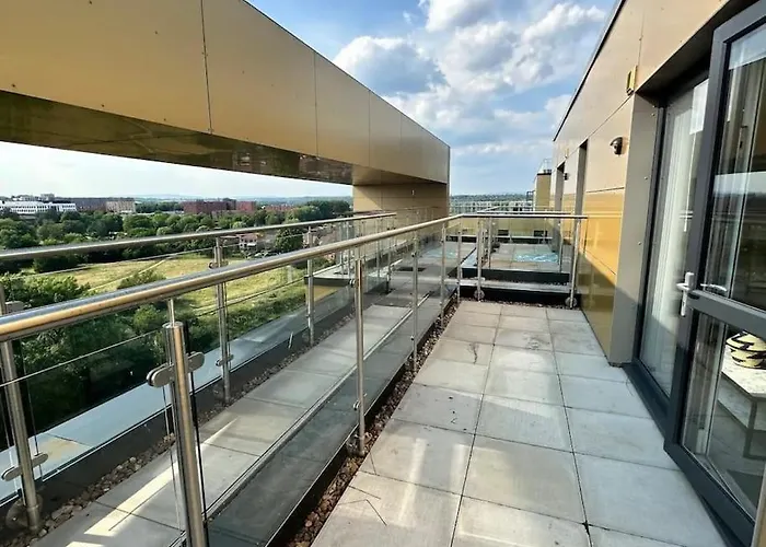 Chic 1 Bed Mcr Ap W/balcony- Sleeps 4 * مانشستر