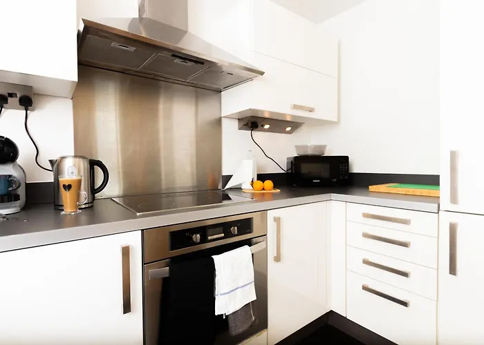 아파트 Gem: Cosy 2br With Private Balcony 맨체스터