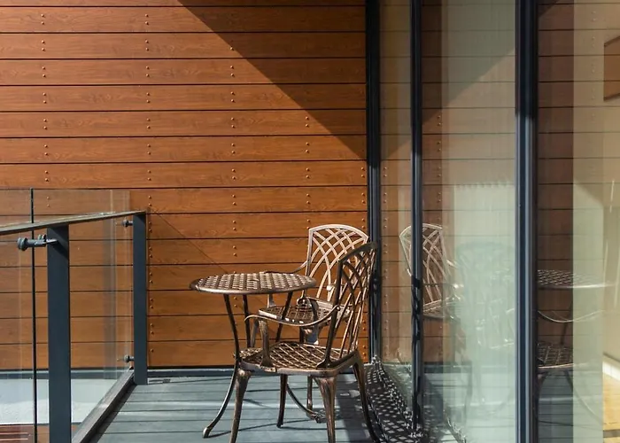 Gem: Cosy 2br With Private Balcony * 맨체스터