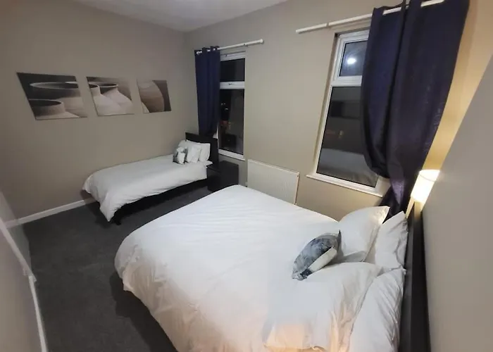 4 Bedrooms, 8 Min To City! Дом отдыха