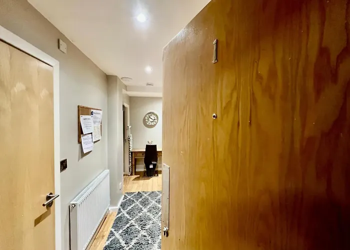 Lovely 4 Bed شقة مانشستر