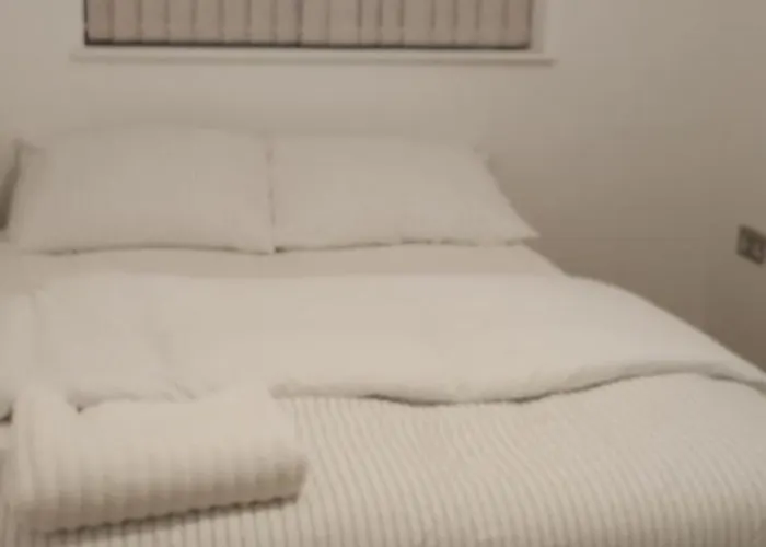 44 Beyers Close * Mánchester