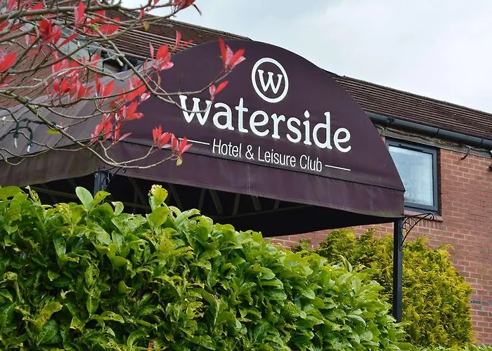 Hotel The Waterside And Leisure Club 3*