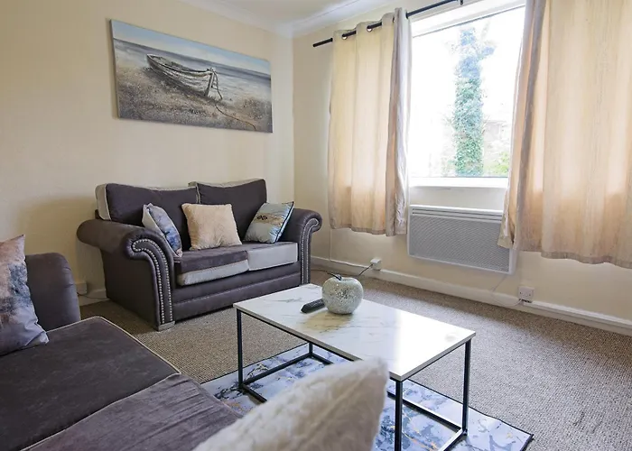 Stylish Five Star Rated Apartament