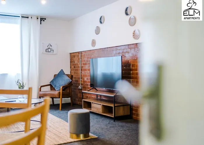Apartment Elm , Collection Of Available Near Media , Free Parking Manchester