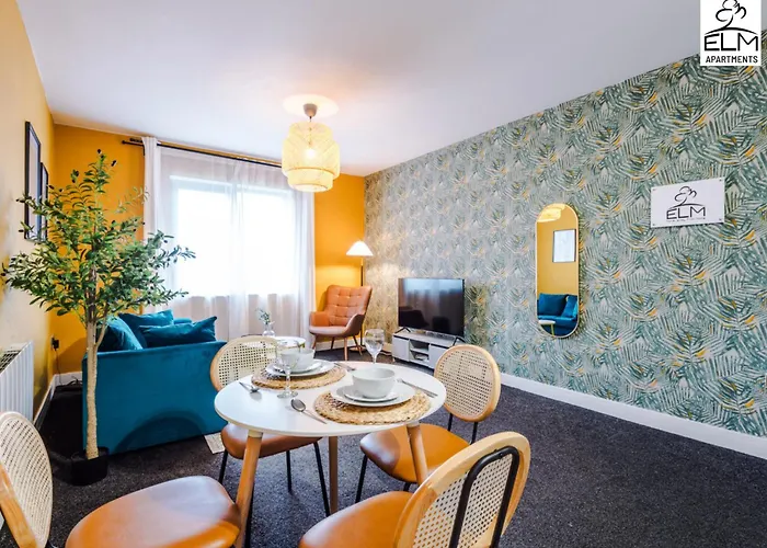 Elm , Collection Of Available Near Media , Free Parking Apartman